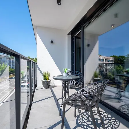 I Skandynawia Z Basenem * Dąbki