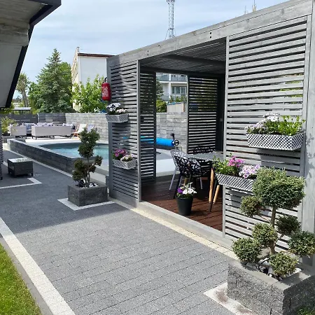 I Skandynawia Z Basenem Dąbki