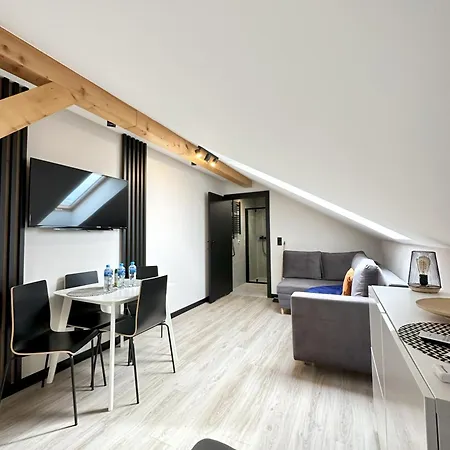 Apartament I Skandynawia Z Basenem