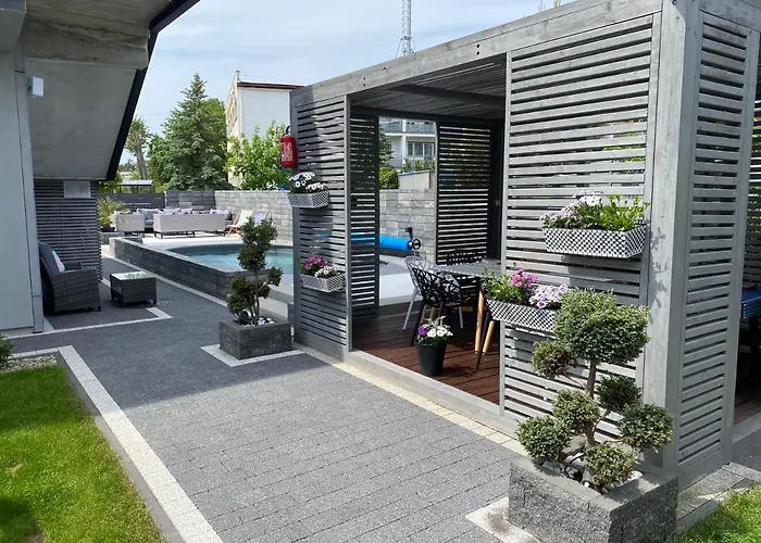 I Skandynawia Z Basenem Dąbki